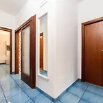 - Louise Appartement